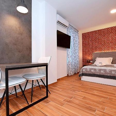 4 Corner The Center Of The Old Town Apartment Zadar Exterior photo